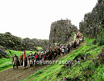 hs000507-01.jpg
Vikingar á Þingvöllum, Viking march trough Almannagjá
in Thingvellir