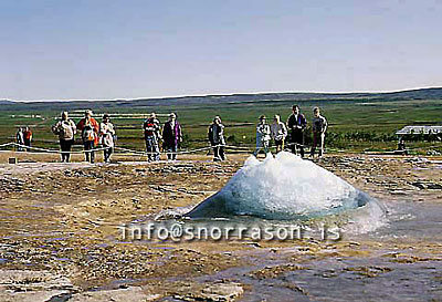 hs010091-01.jpg
Strokkur, the hot spring Strokkur, the Geysir area