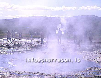 hs011165-01.jpg
Strokkur, the hot spring Strokkur, the Geysir area