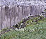 hs001557-01.jpg
man and waterfall, Dettifoss