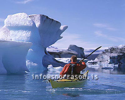 hs012611-01.jpg
kayaking in the Glacierlagoon