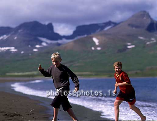 hs016352-01.jpg
strákar, boys