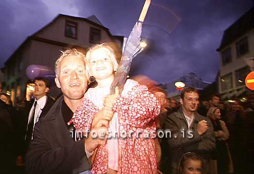 hs011601-01.jpg
feðgin, father and daughter