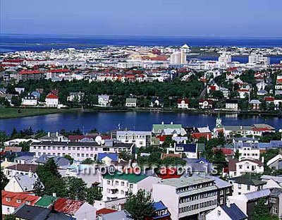 hs009018-01.jpg
Miðbær, Tjarnargata, Tjörnin
view to the city centrum