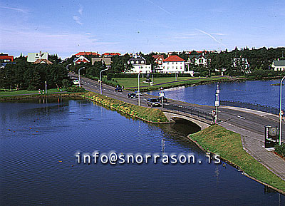 hs007769-01.jpg
Miðbærinn, tjörnin