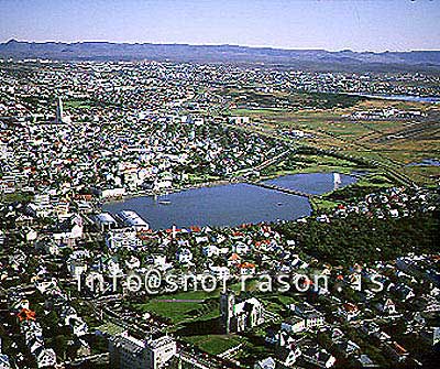 hs002624-01.jpg
Útsýni til Suðausturs
From central Reykjavik, view to southeast
