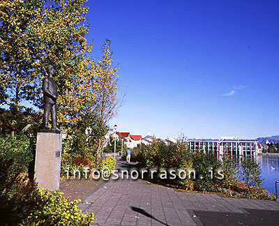 hs002421-01.jpg
Tjörnin, Ráðhúsið, city hall