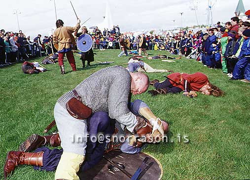 hs006498-01.jpg
víkingar í Hafnarfirði, vikings in Hafnarfjordur