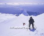 hs009916-01.jpg
maður að klífa jökul, Hvannadalshnjúkur, 
man climbing a glacier