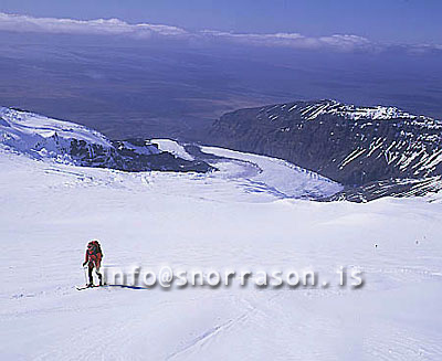 hs009909-01.jpg
göngumaður
hiker