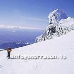 hs009898-01.jpg
maður í fjallgöngu, man walking up a mountain slope, 
Hiker in Vatnajökull