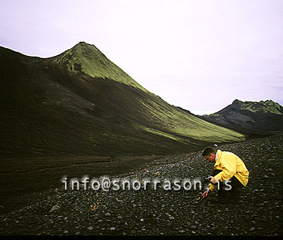 hs006039-01.jpg
maður í hálendislandslagi, 
man in the highlands