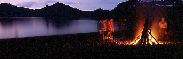 hs004488-01.jpg
Varðeldur í Hornvík
campfire in Hornvik, west fjords