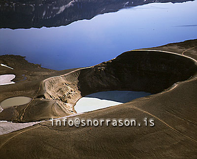 hs005833-01.jpg
Öskjuvatn og Víti