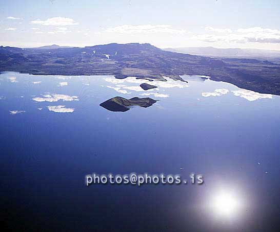 hs016668-01.jpg
aerial view of Lake Thingvallavatn, Þingvallavatn