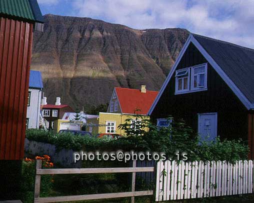 hs015533-01.jpg
Ísafjörður, gömul hús
old houses in Isafjördur, west fjords