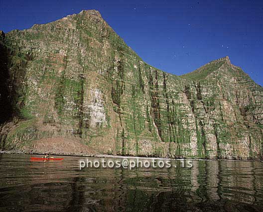 hs015305-01.jpg
Hælavíkurbjarg,Haelavikurbjarg,  Hornvík, west fjords( note kayak )