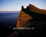 hs015296-01.jpg
miðnætursól á Hornbjargi
midnightsun, Hornbjarg cliffs