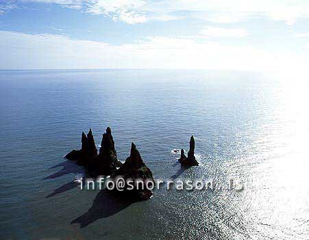 hs014006-01.jpg
Reynisdrangar, Reynisdrangar rocks, south Iceland