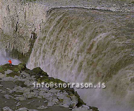 hs012597-01.jpg
The great Dettifoss in north Iceland