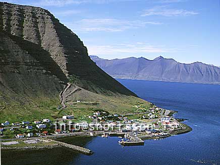 hs010984-01.jpg
Breidalsvik, small village in Arnarfjördur, westfjords