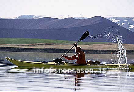 hs010528-01.jpg
Kayaking in Myvatn, north Iceland