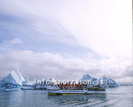 hs009041-01.jpg
Sailing on the Glacier Lagoon