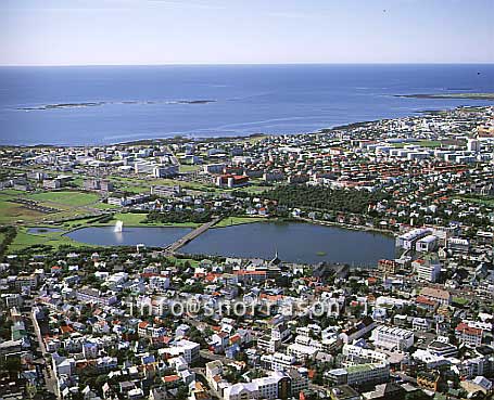 hs008667-01.jpg
An airial view of Reykjavik´s city center