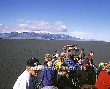 hs008579-01.jpg
A tour from Ingólfshöfdi, where Iceland´s first
setler  Ingólfur Arnarson first landed in SE - Iceland