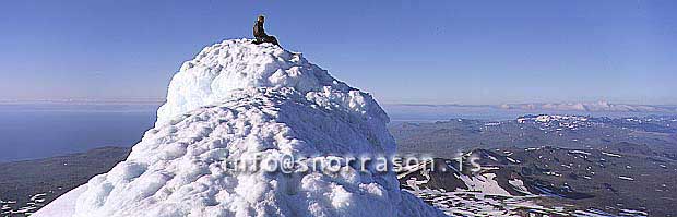 hs008217-01.jpg
Great view from the top of Saefellsjökull glacier
W - Iceland