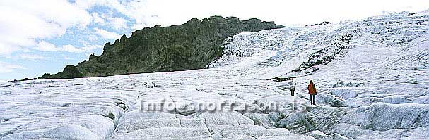 hs008203-01.jpg
People walking on
Gígjökull glacier south Iceland