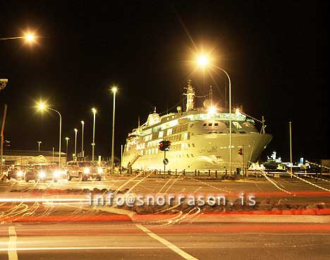 hs006582-01.jpg
From Reykjavik Harbor