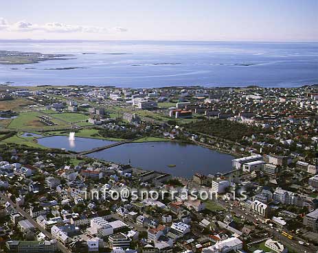 hs005669-01.jpg
airial view of  Reykjavik center