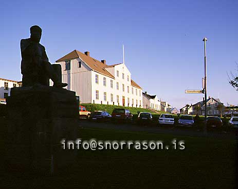 hs005651-01.jpg
Menntaskólinn í Reykjavik, Reykjavik´s collige