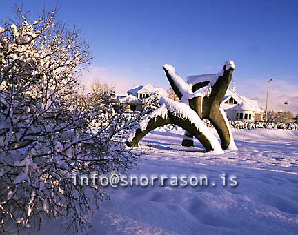 hs004303-01.jpg
Art in Reykjavik