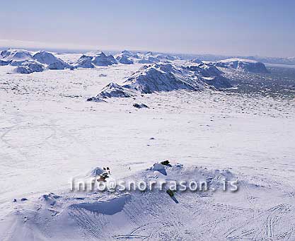 hs003960-01.jpg
Jeeps on top of Mt. Skjalbreidur