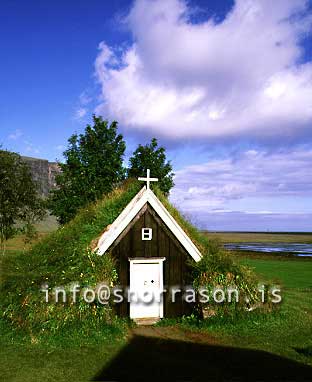 hs002977-01.jpg
bænahúsið á Núpstað
old church in Núpstaður, southeast Iceland