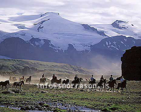 hs007812-01.jpg
í Tröllagjá, Eyjafjallajökull