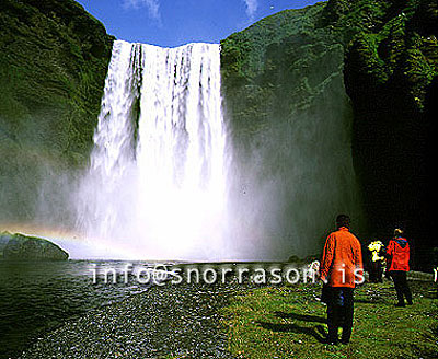 hs002962-01.jpg
people and waterfall, Skogafoss