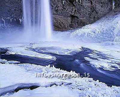 hs009165-01.jpg
Seljalandsfoss, south Iceland