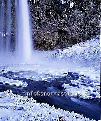 hs009164-01.jpg
Seljalandsfoss