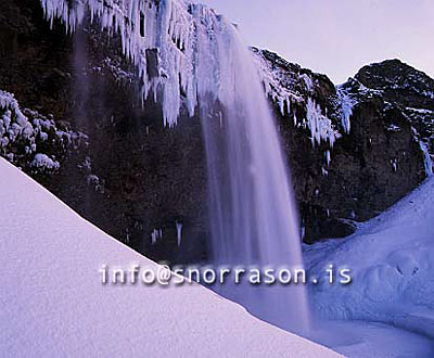 hs004062-01.jpg
Seljalandsfoss