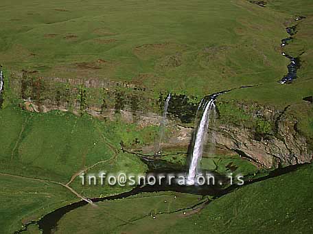 hs011059-01.jpg
Seljalandsfoss