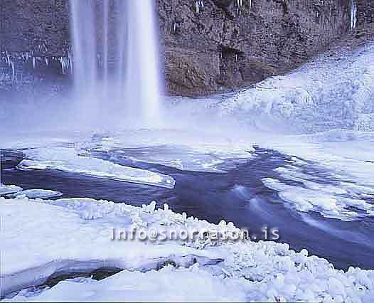 hs009165-01.jpg
Seljalandsfoss