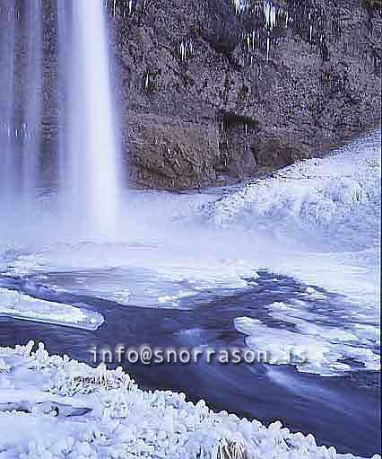 hs009164-01.jpg
Seljalandsfoss að vetri