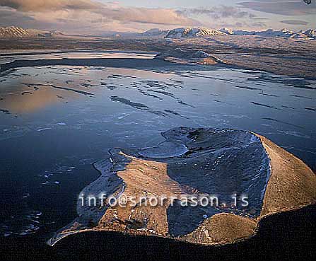 hs009191-01.jpg
Sandey, Þingvellir