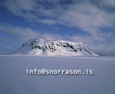 hs004109-01.jpg
Hlöðufell
Mt. Hlöðufell, south highland