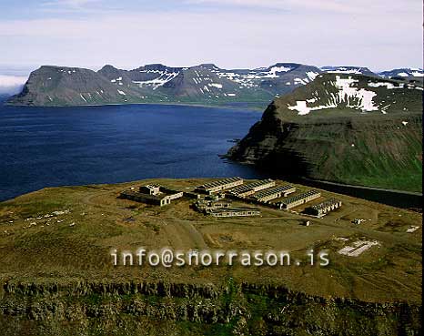 hs001282-01.jpg
yfirgefin Herstöð á Straumnesi
Straumnesfjall, abandoned U