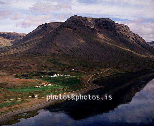 hs016750-01.jpg
Hrafnseyri, Arnarfjörður