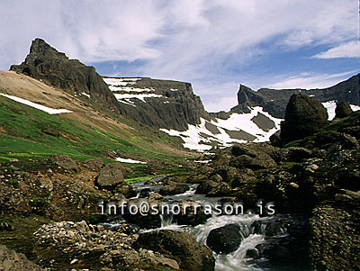 hs007308-01.jpg
Dyrfjöll